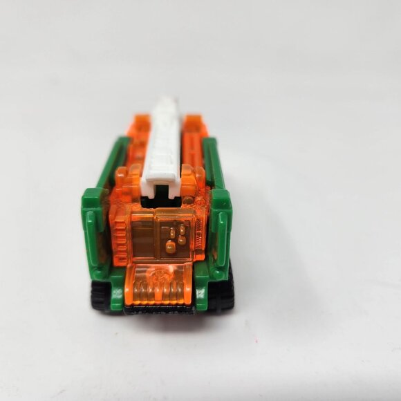 2018 Hot Wheels Runway Res-Q Tree Service Diecast Truck Green and Orange - Picture 6 of 7